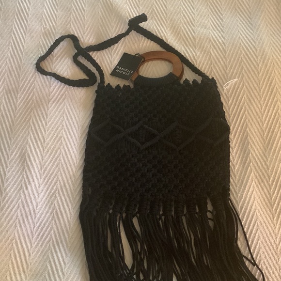 🌺 FREE with any full price purchase. Danielle Nicole Macrame Bag Black - Picture 8 of 9